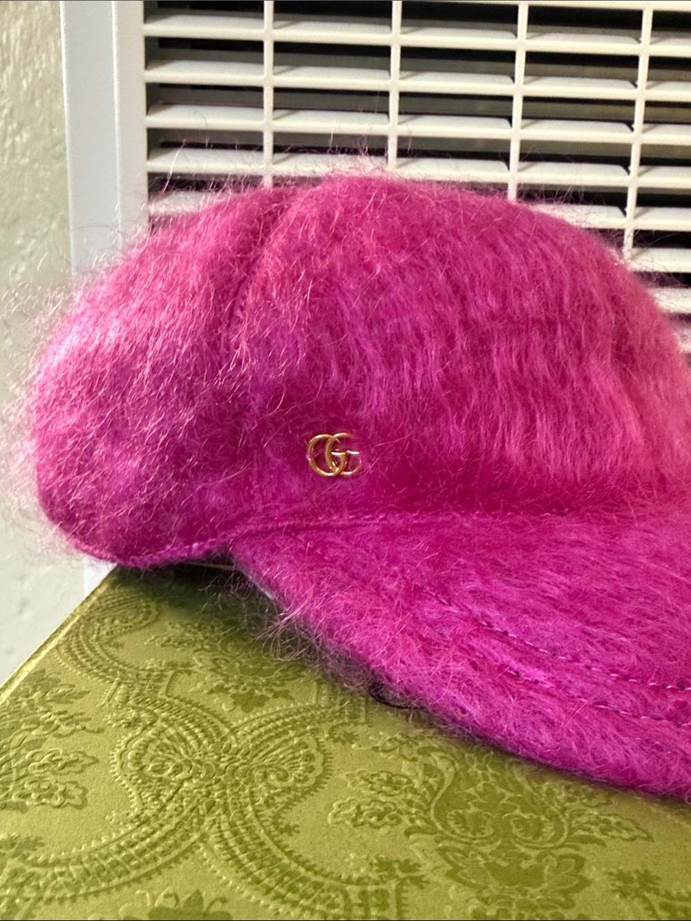 NEW Gucci fuchsia mohair Lauren baseball hat - Picture 4 of 12